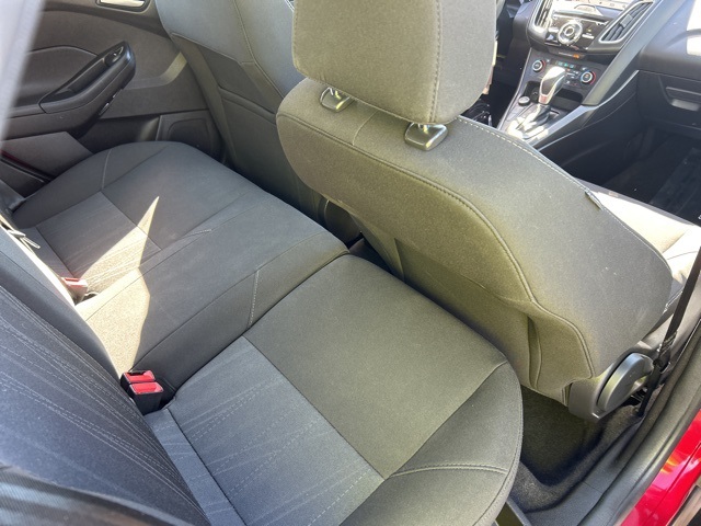 2017 Ford Focus SEL photo 11