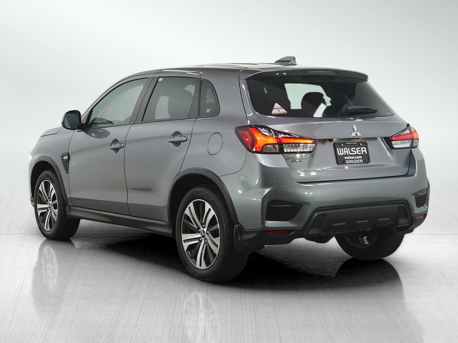 2023 Mitsubishi Outlander Sport ES LE SE photo 3