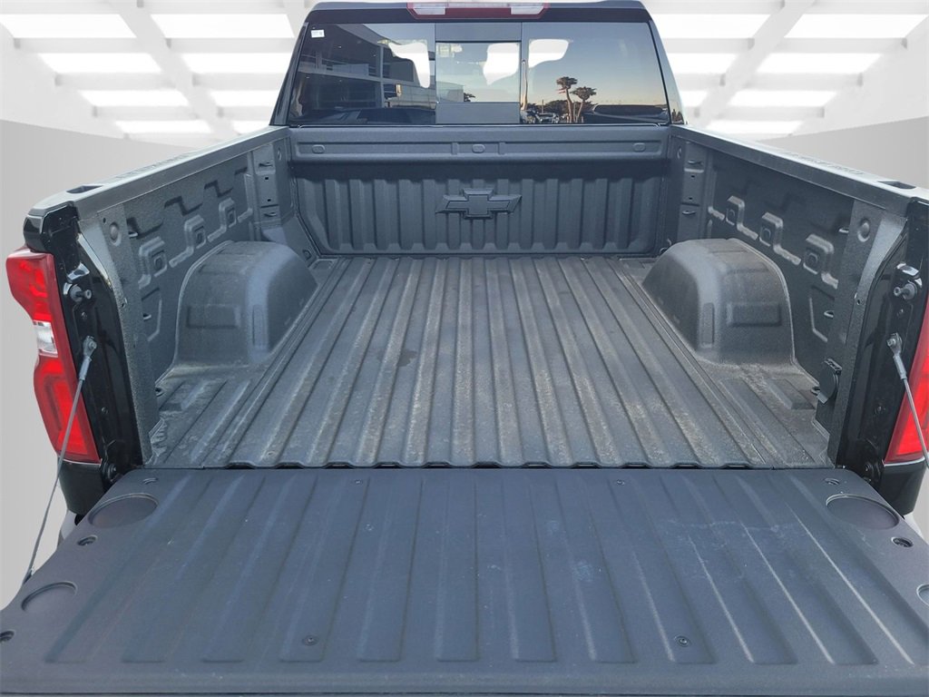 2025 Chevrolet Silverado 1500 RST photo 6
