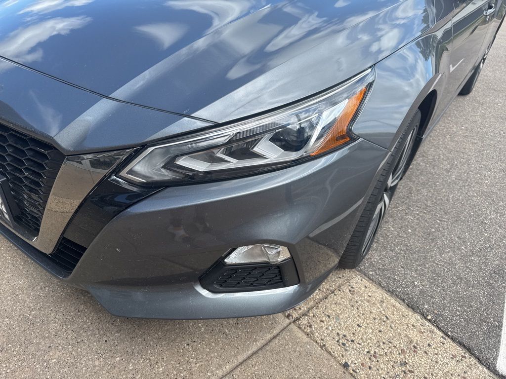 2022 Nissan Altima 2.5 SR photo 4