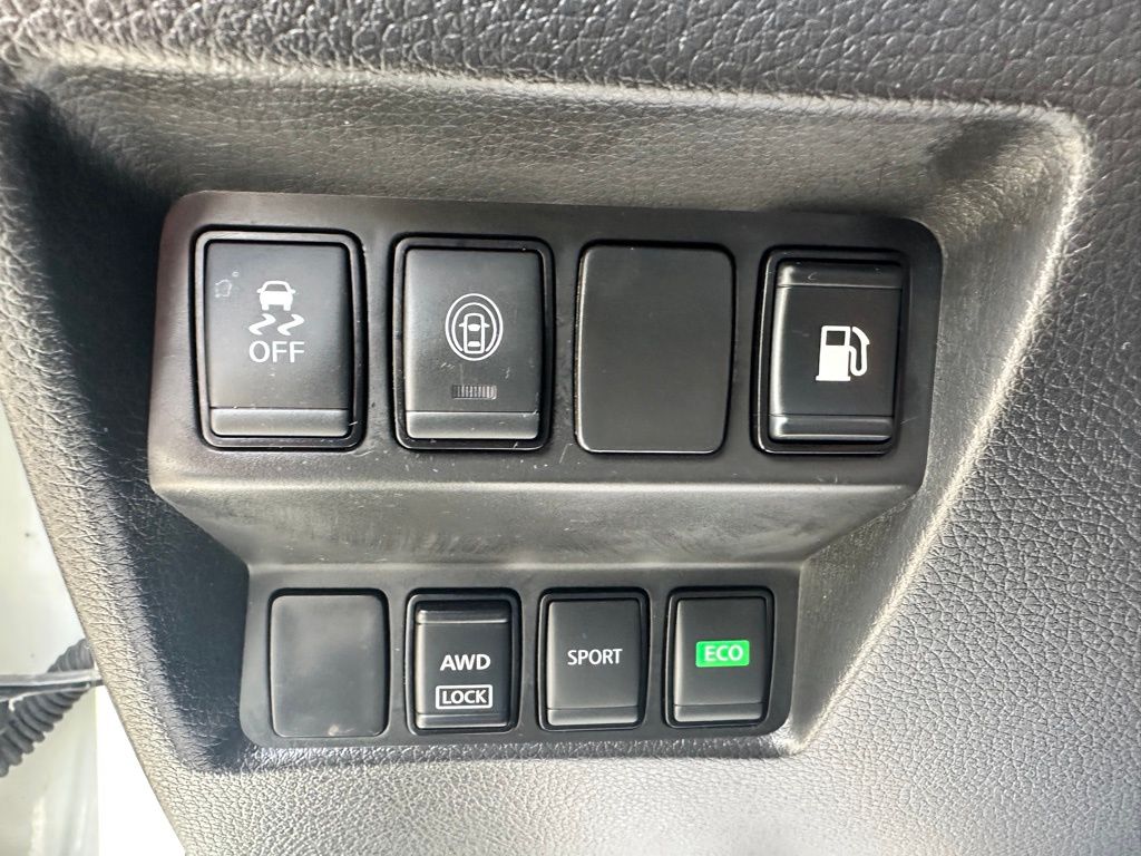 2019 Nissan Rogue S AWD photo 10