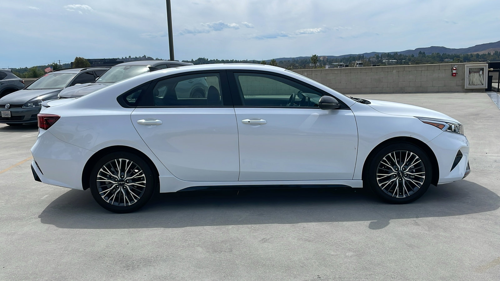 2022 Kia Forte GT-Line photo 5