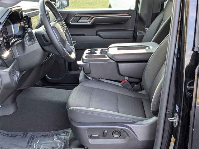 2025 Chevrolet Silverado 1500 LT photo 12