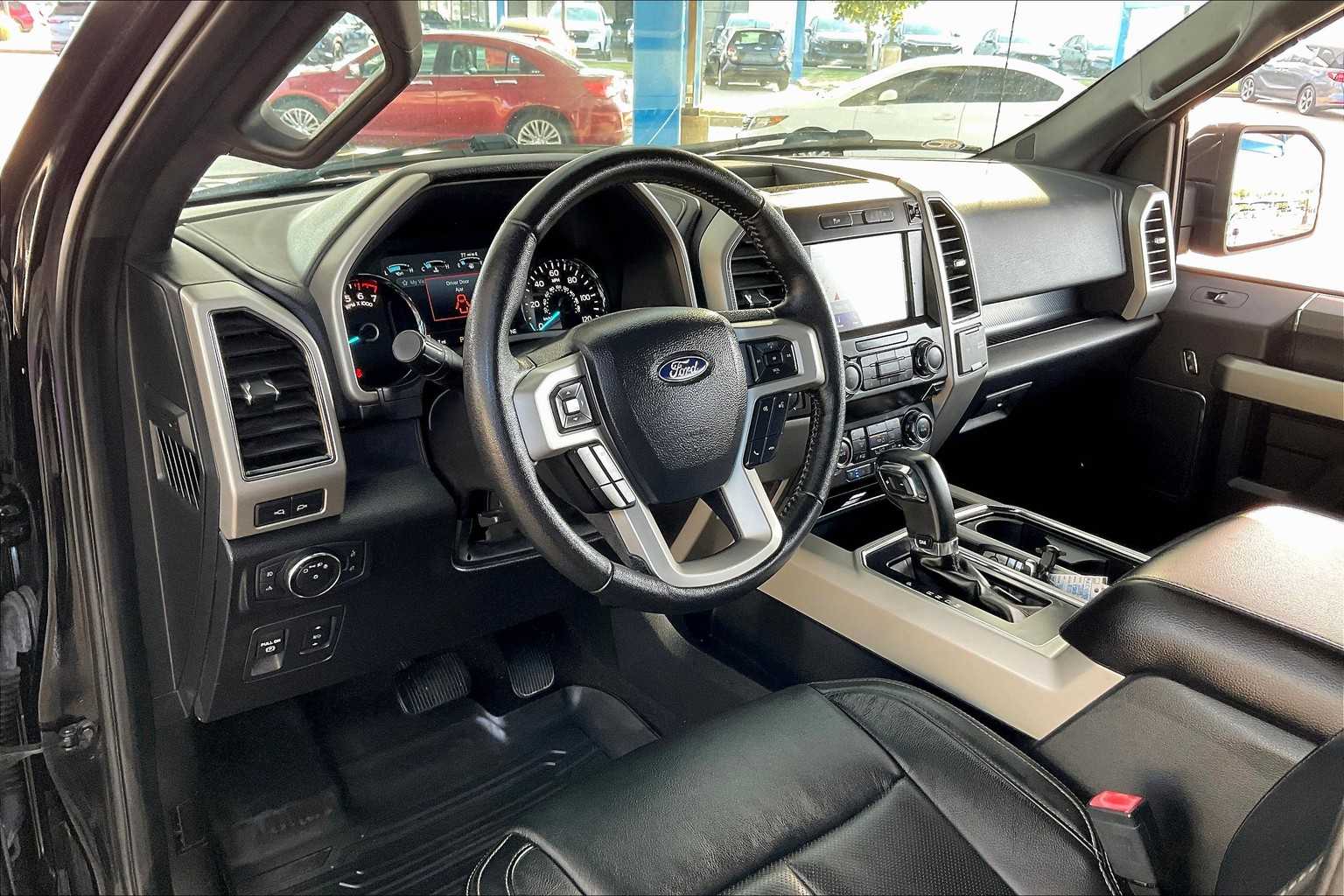 2019 Ford F-150 Lariat photo 17