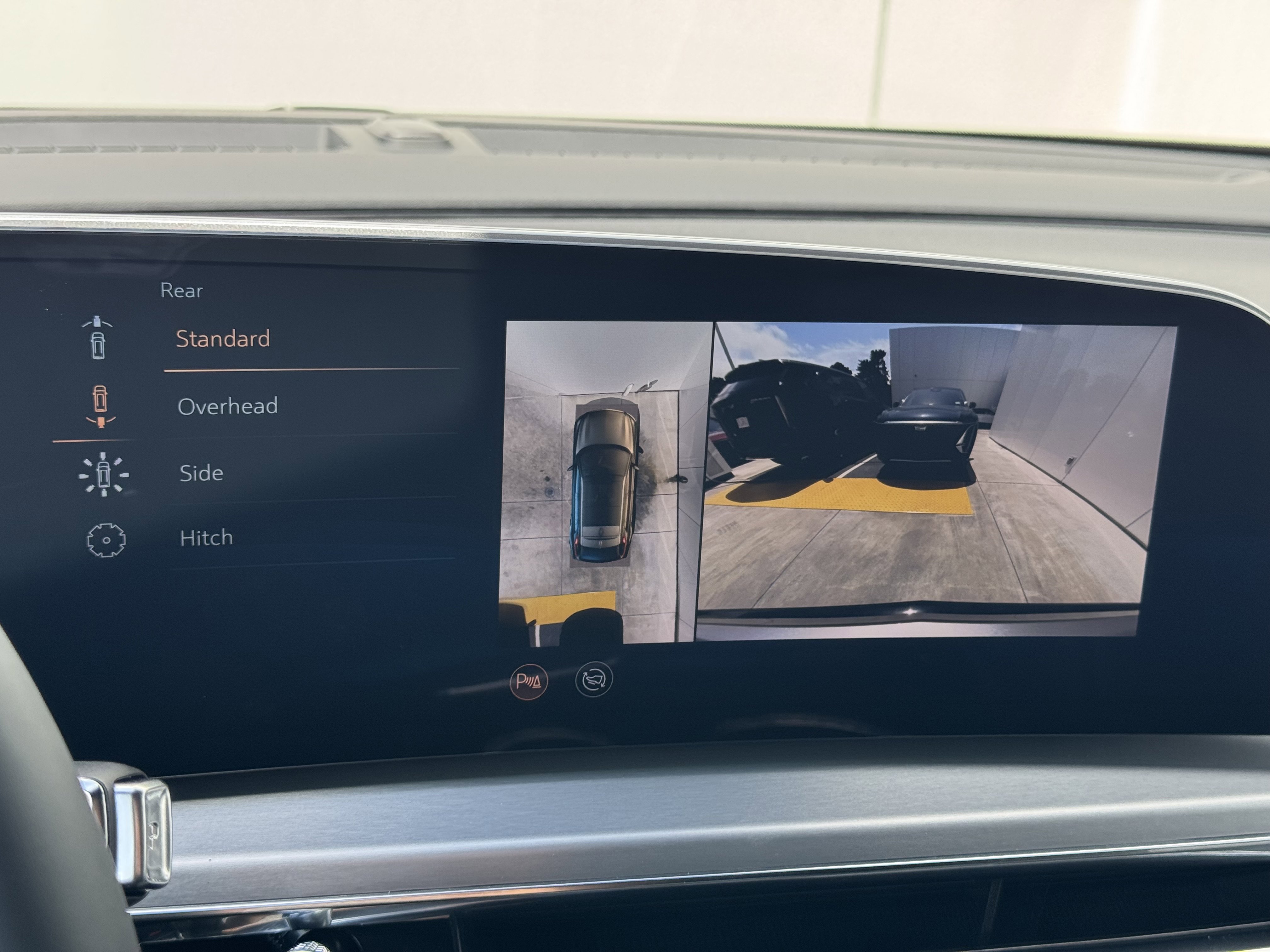 2025 Cadillac Lyriq Sport photo 13