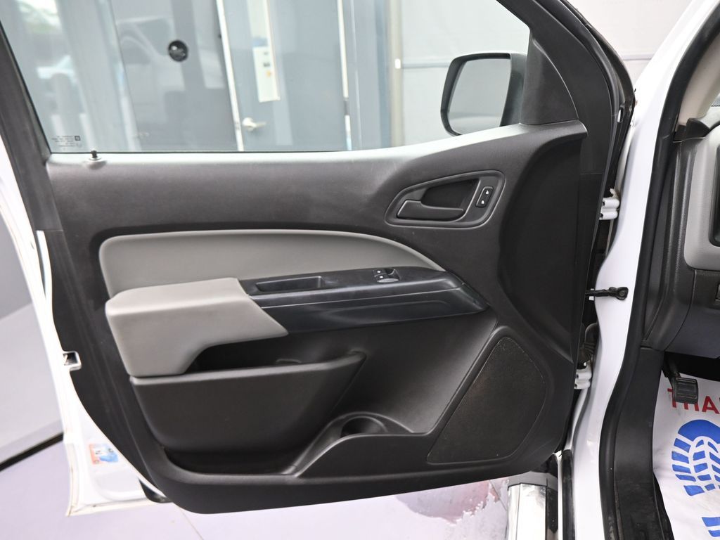 2016 Chevrolet Colorado Work Truck photo 34