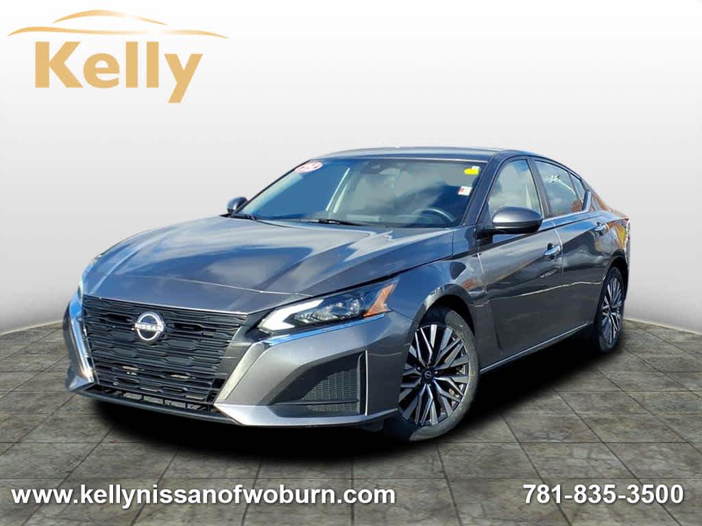 2023 Nissan Altima SV's photo