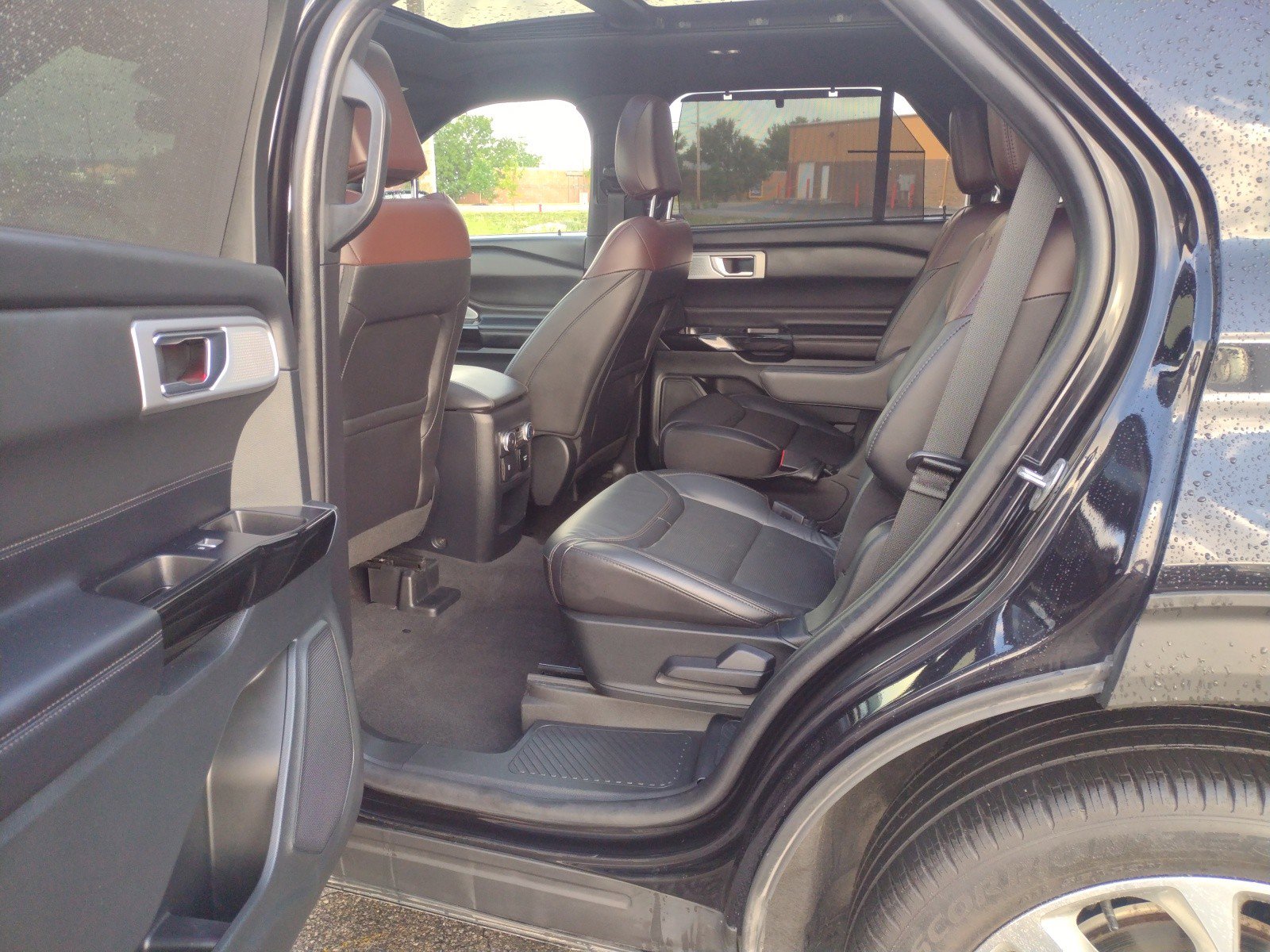 PreOwned 2021 Ford Explorer Platinum 4 Door SUV in South Bend 