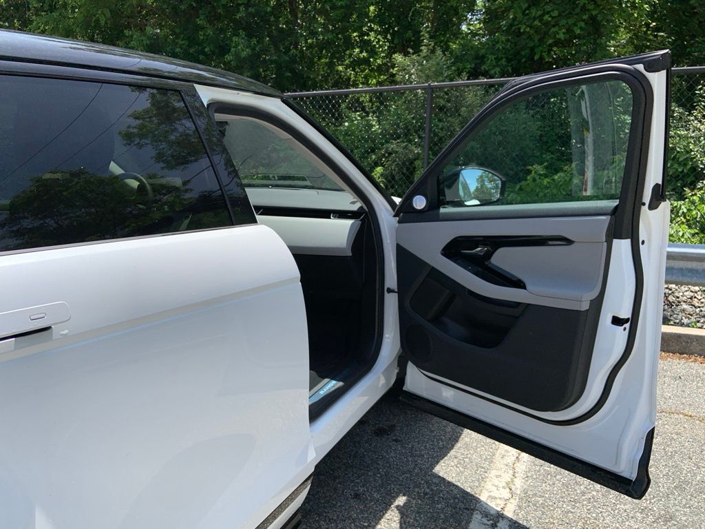 2024 Land Rover Range Rover Evoque Dynamic SE photo 14