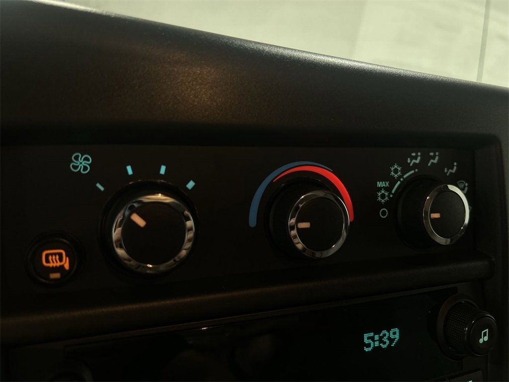 2025 Chevrolet Express Cargo 2500 photo 12