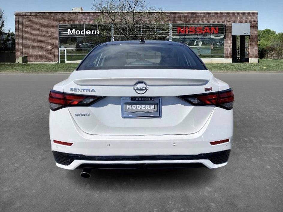 2025 Nissan Sentra SR photo 3