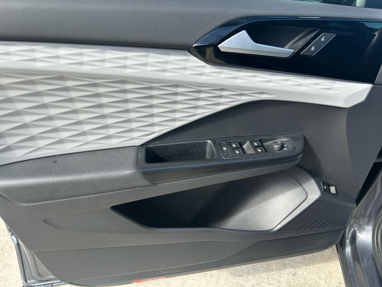 2022 Volkswagen Taos S photo 5