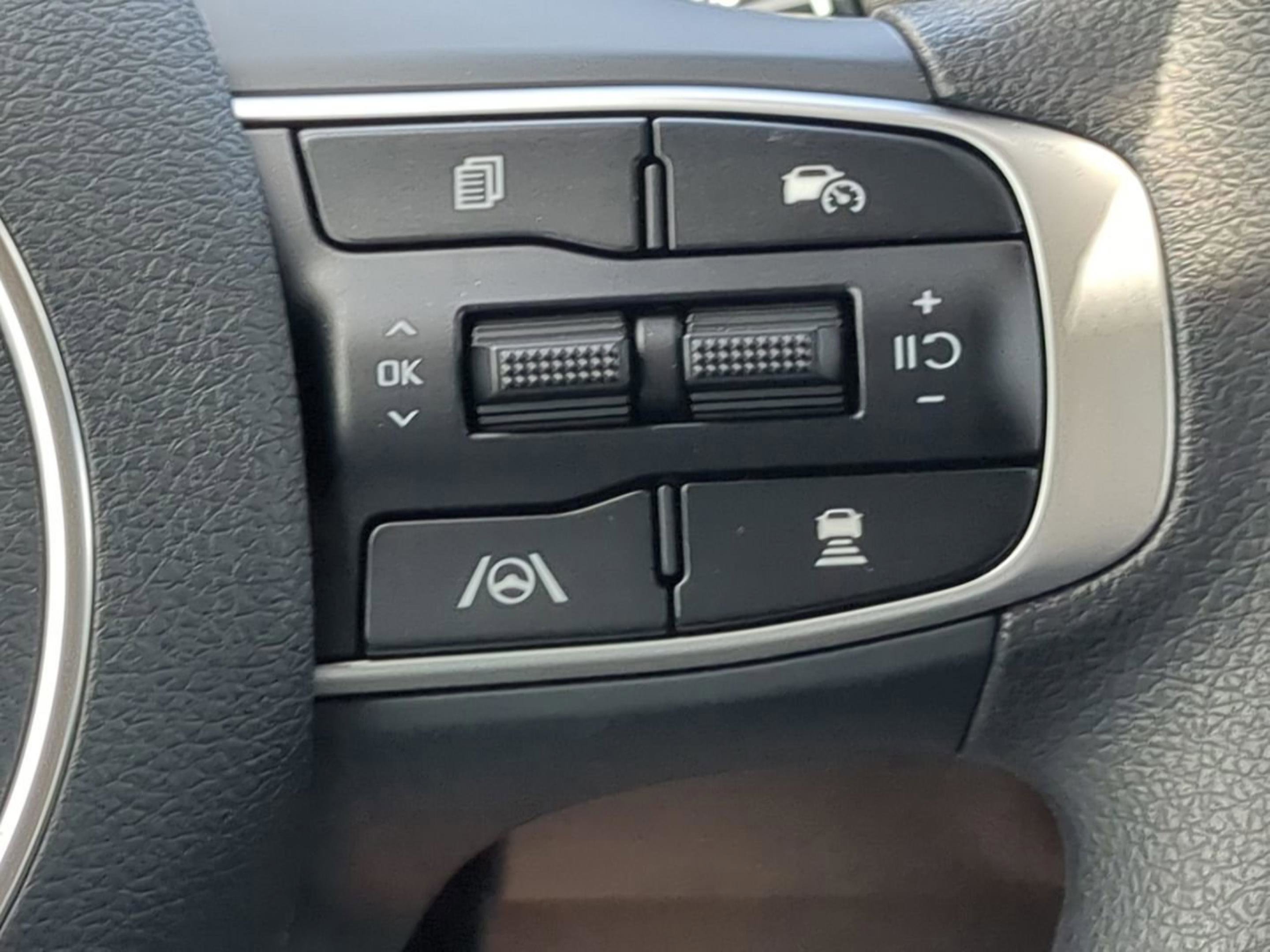 2025 Kia K5 LXS photo 26
