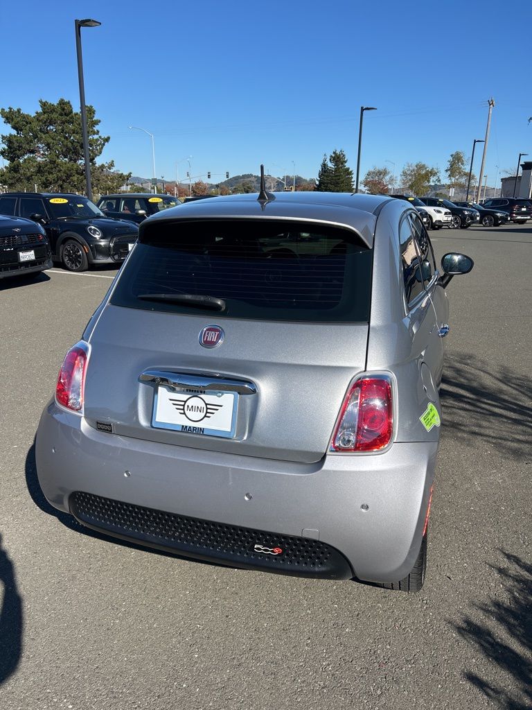 2019 Fiat 500e photo 2