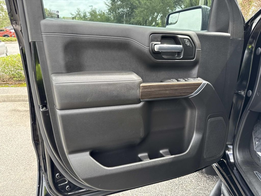 2020 Chevrolet Silverado 1500 LT photo 19