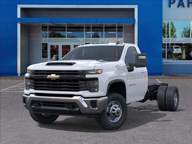 2025 Chevrolet Silverado 3500HD Work Truck photo 2