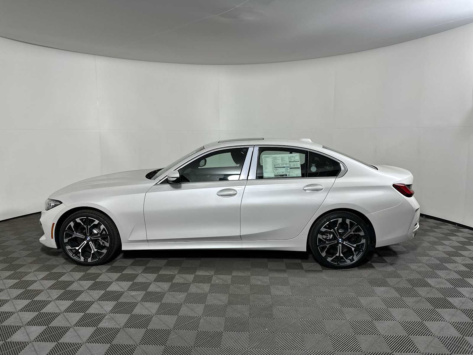 2025 Bmw 330i xDrive photo 4