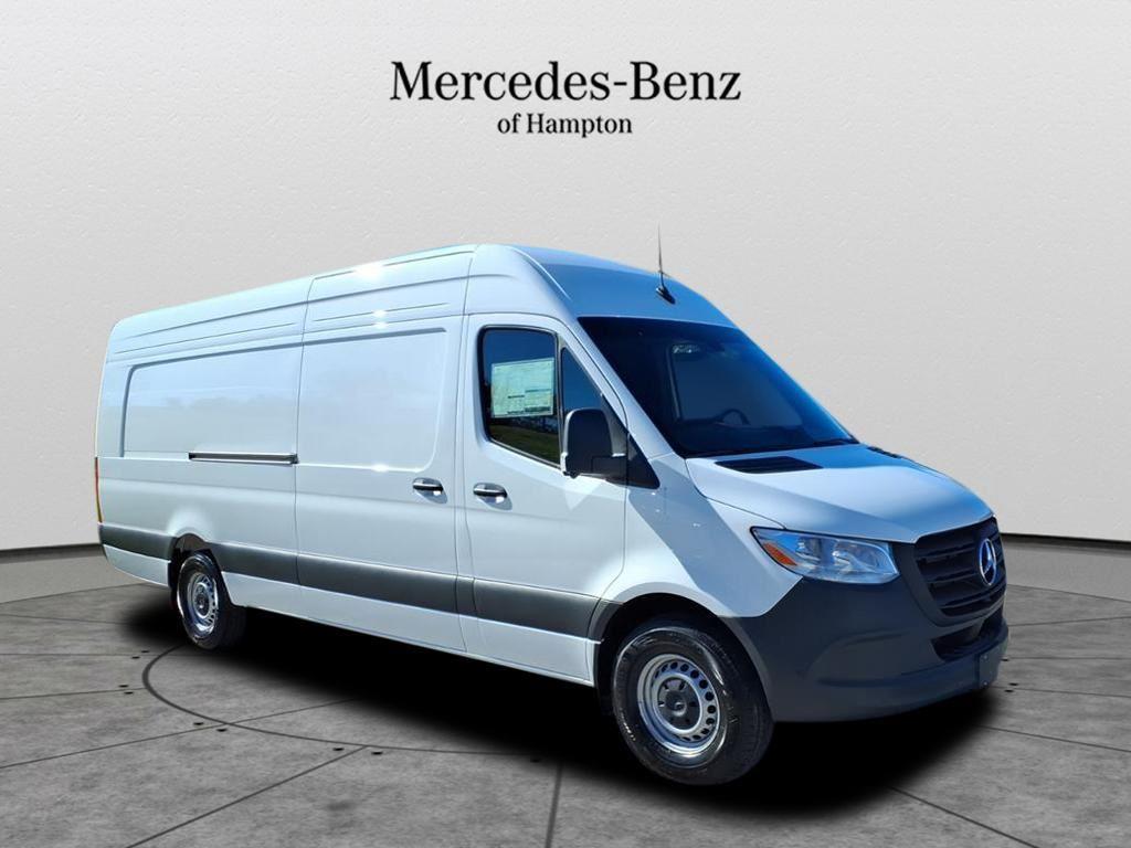 2026 Mercedes-Benz Sprinter Cargo Van Base's photo