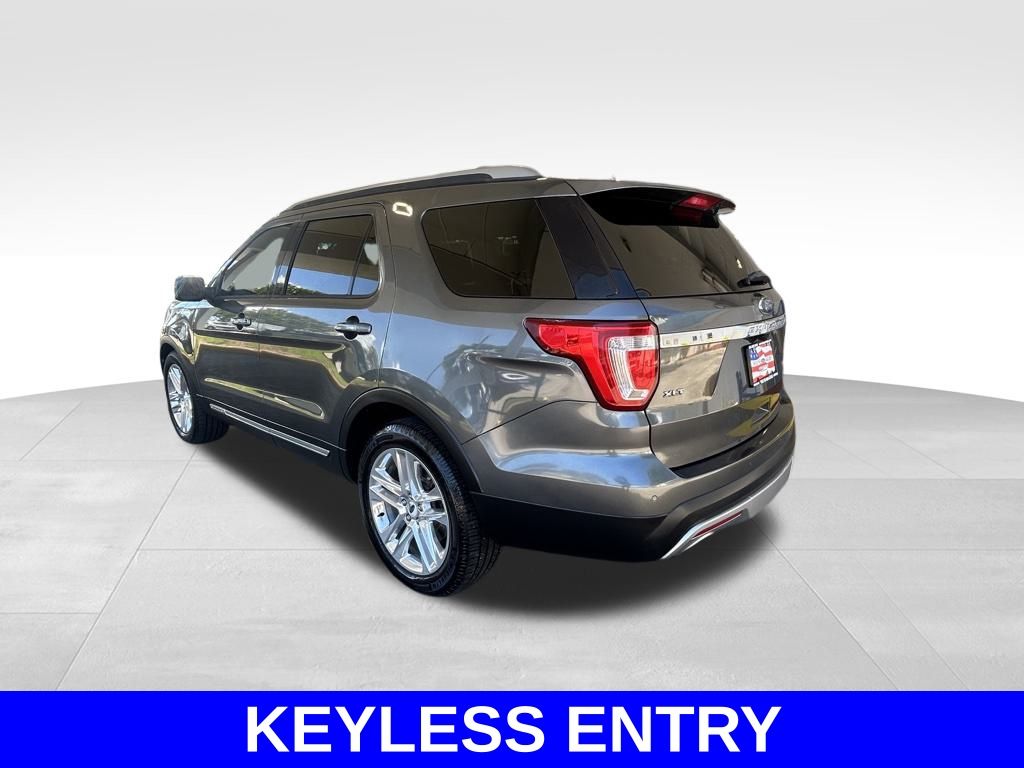 2017 Ford Explorer XLT photo 6