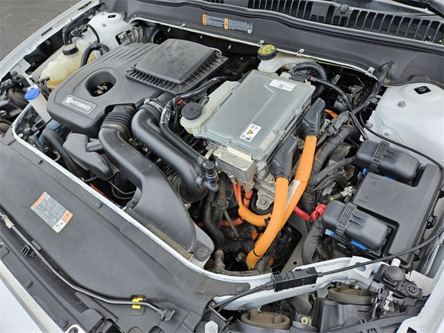 2020 Ford Fusion Hybrid SE photo 17