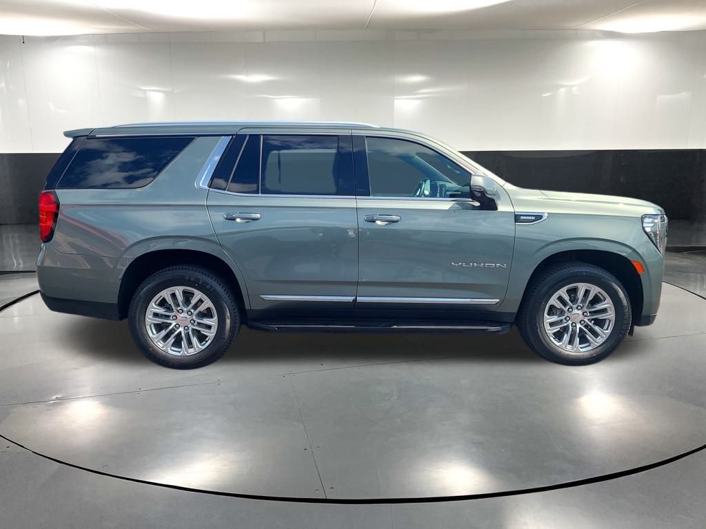 2023 Gmc Yukon SLT photo 2