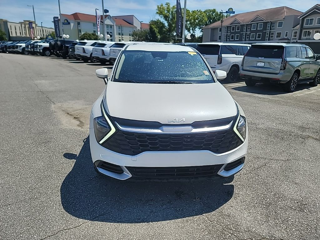 2023 Kia Sportage Hybrid LX photo 2