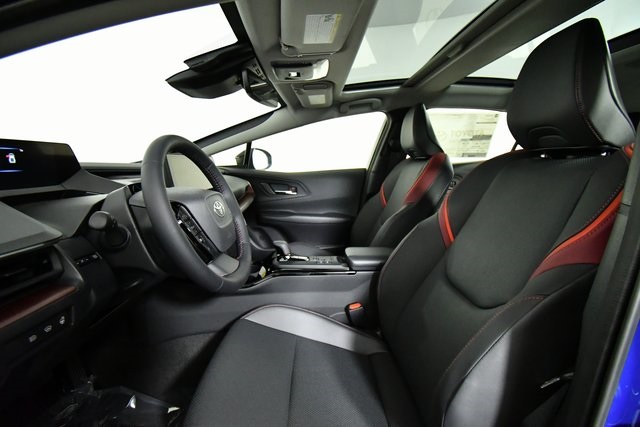 2026 Toyota Prius Plug-in Hybrid XSE photo 4