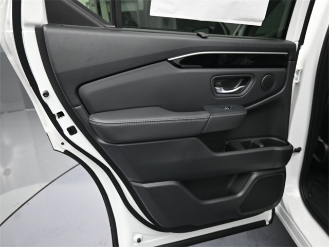 2025 Honda Pilot Touring photo 2