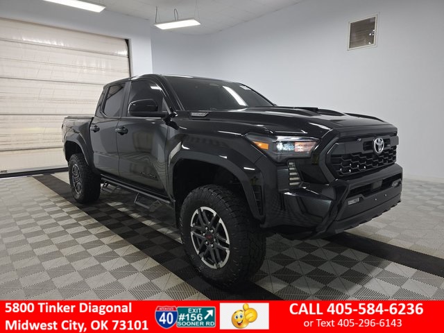 2024 Toyota Tacoma TRD Sport's photo