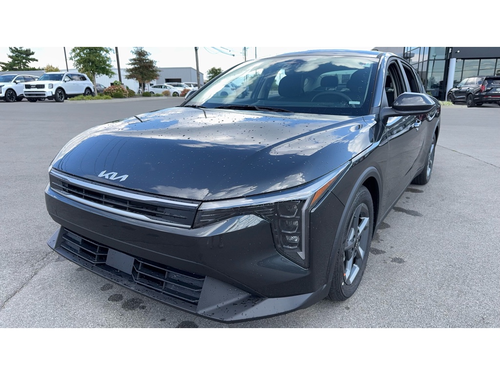 2025 Kia K4 LXS photo 25