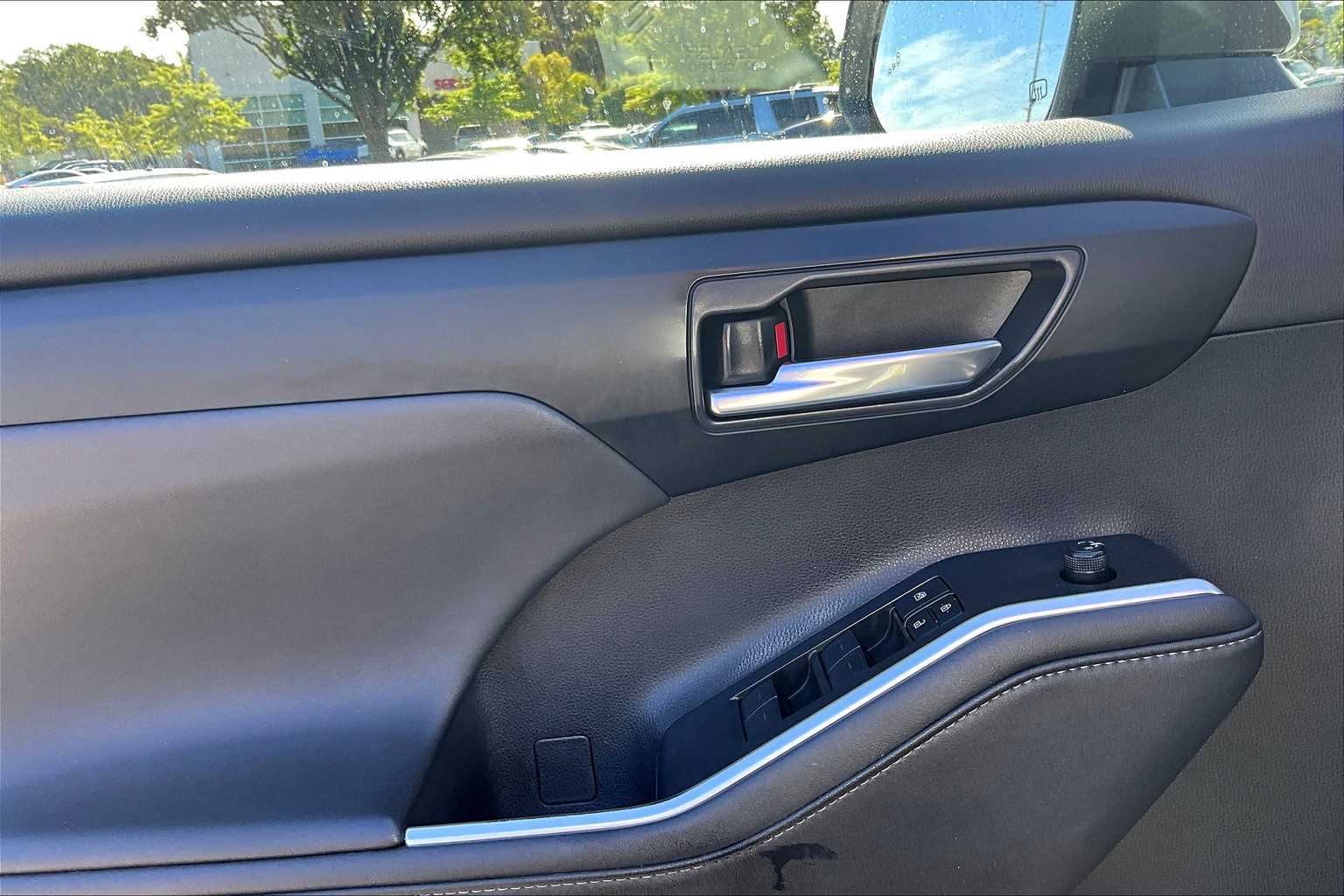 2020 Toyota Highlander XLE photo 13