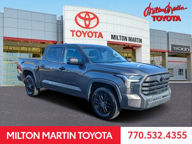 2022 Toyota Tundra SR5's photo