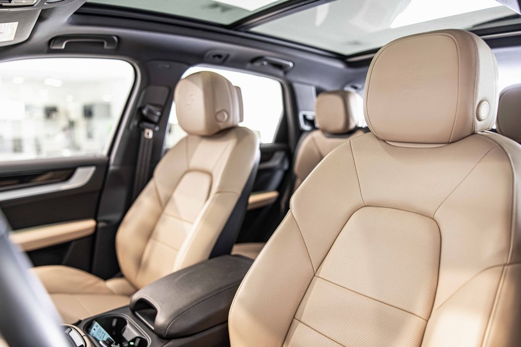 2025 PORSCHE CAYENNE - Image 18
