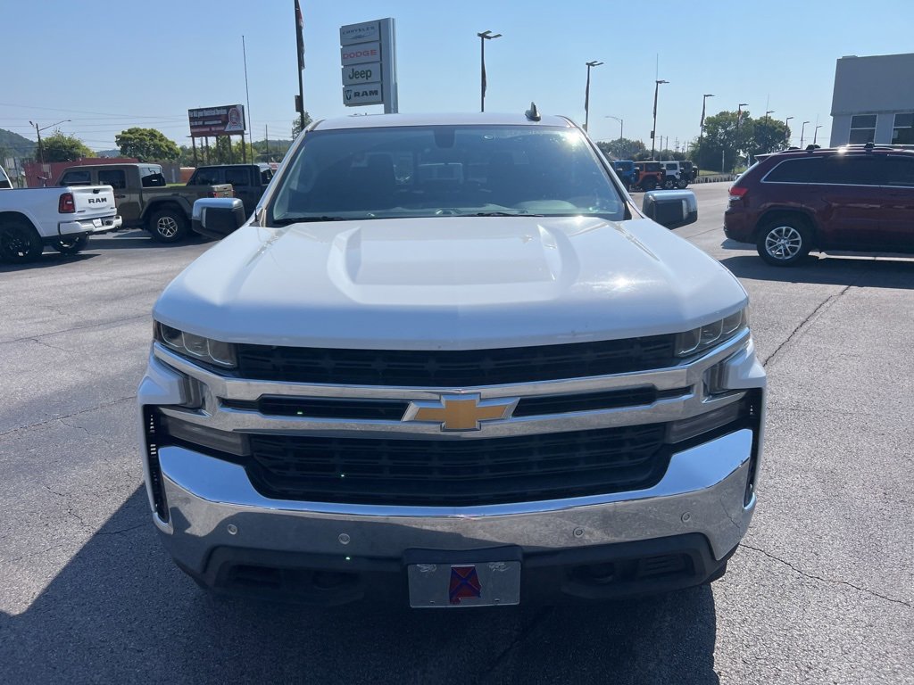 2019 Chevrolet Silverado 1500 LT photo 2