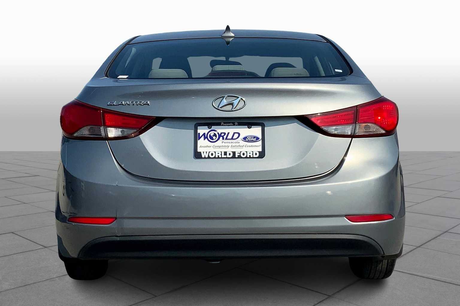2014 Hyundai Elantra SE photo 4