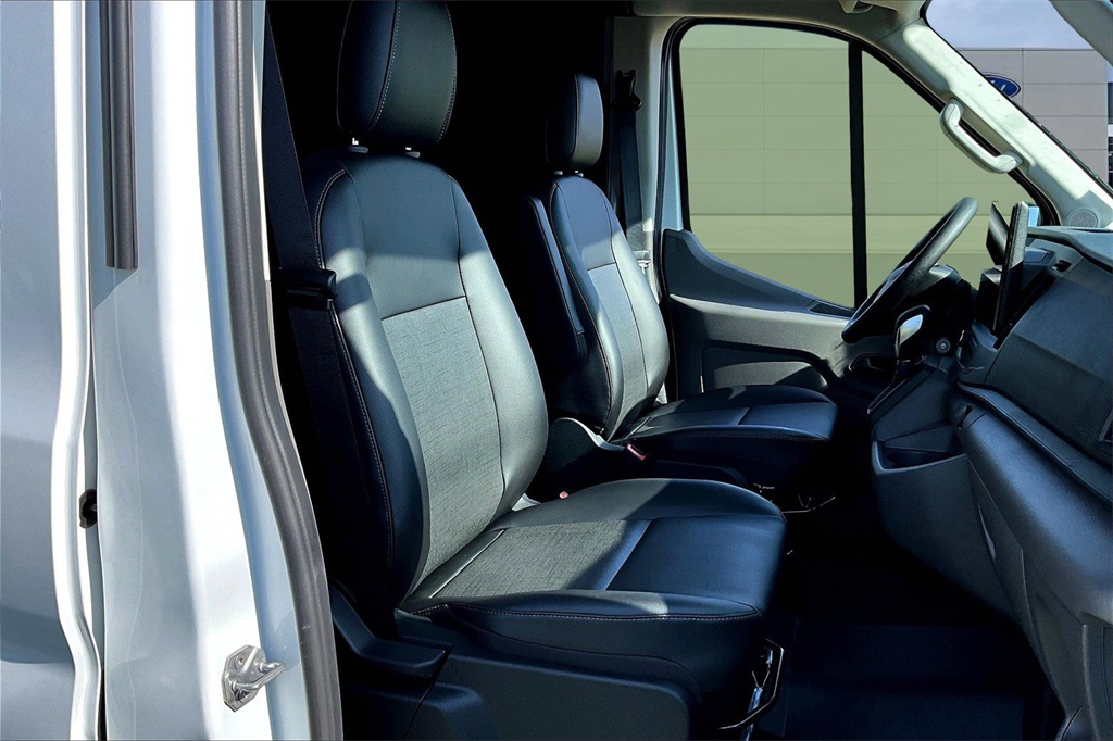 2025 Ford Transit Van Cargo photo 7