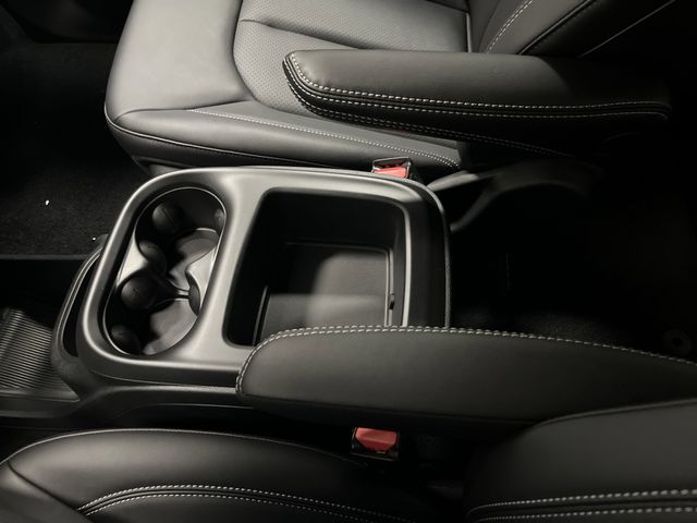 2025 Chrysler Pacifica photo 19