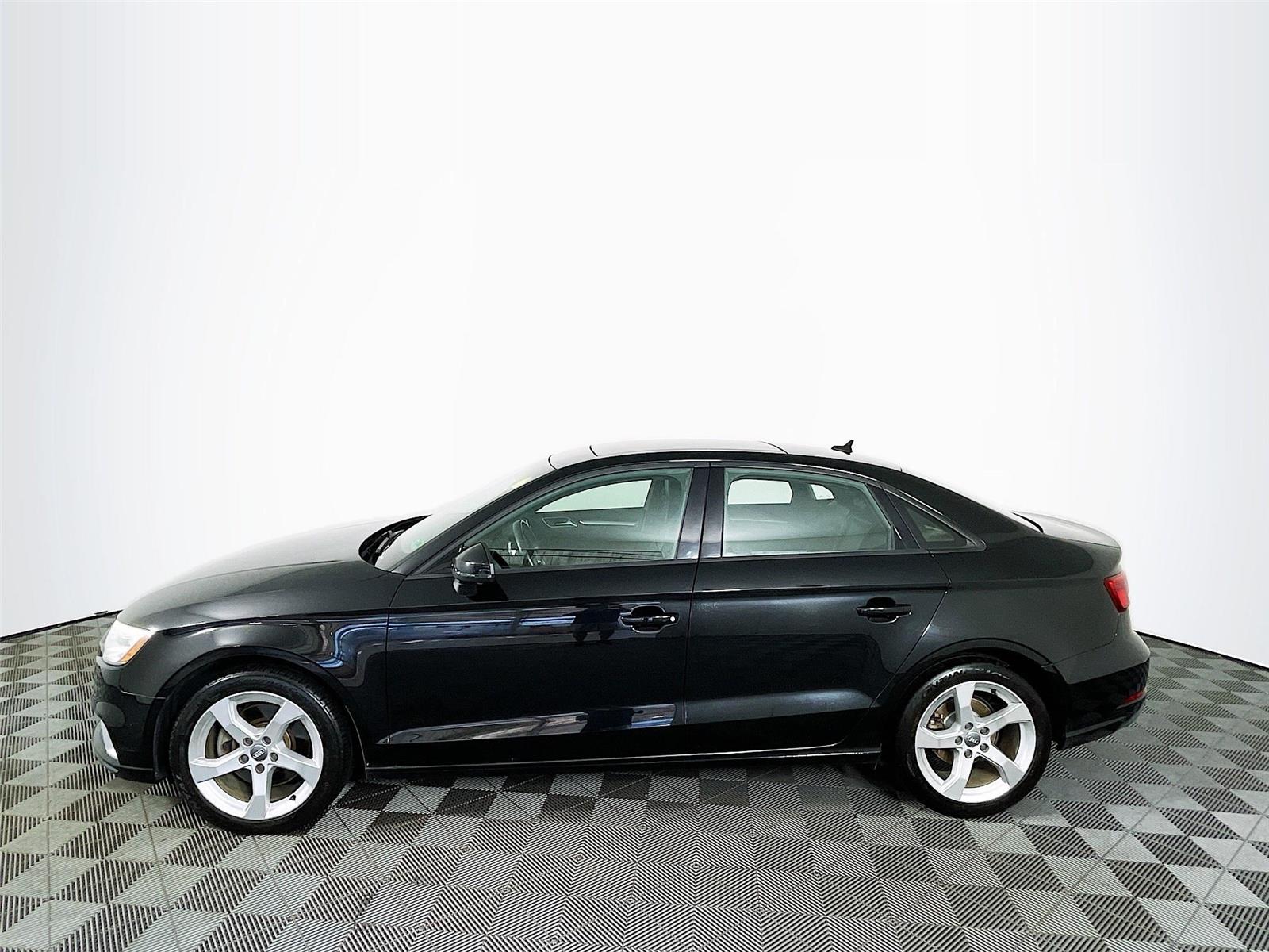 2019 Audi A3 2.0T Premium photo 4