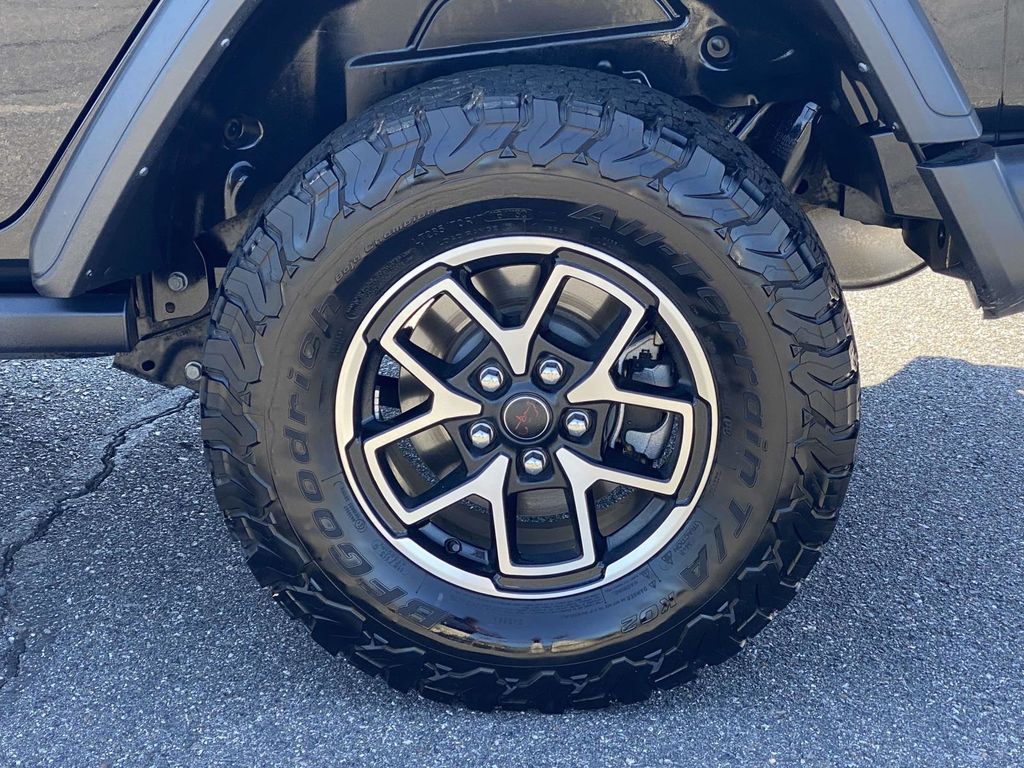 2024 Jeep Wrangler Rubicon photo 11
