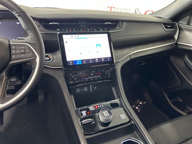 2025 Jeep Grand Cherokee Limited photo 17