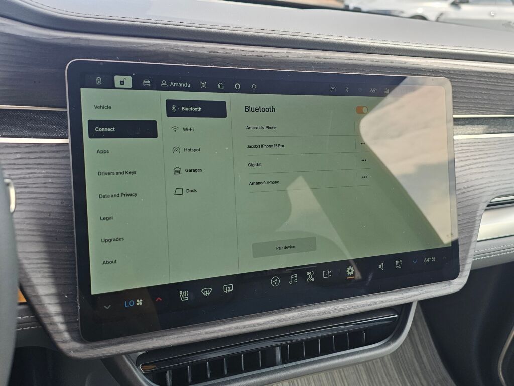 2023 Rivian R1S Adventure photo 32