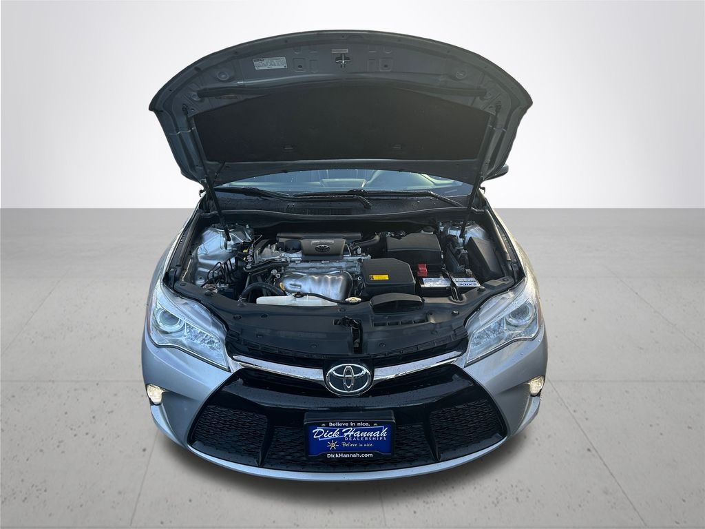 2015 Toyota Camry XSE photo 4