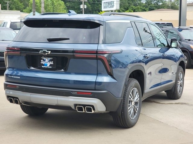 2026 Chevrolet Traverse photo 3