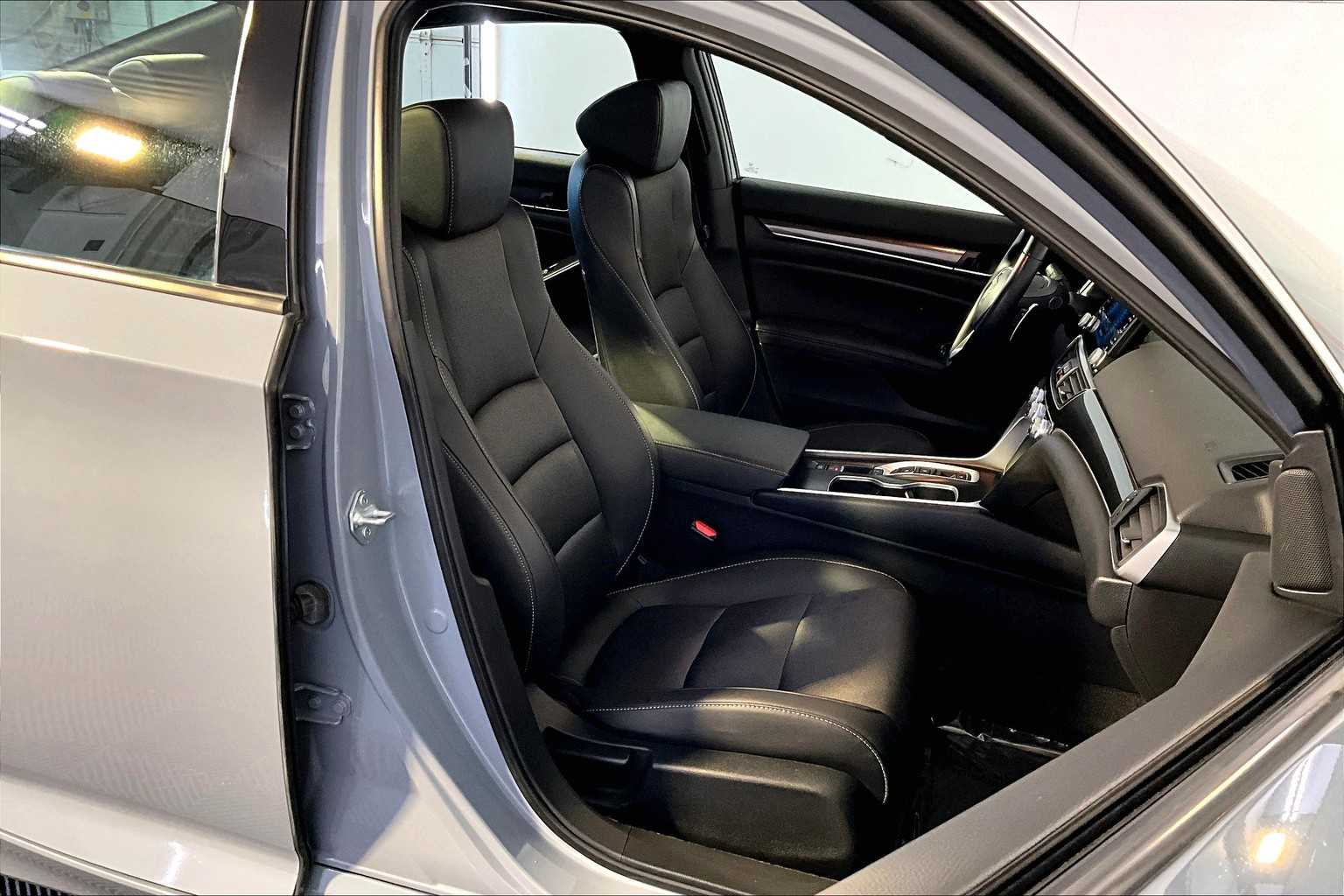 2021 Honda Accord Sport photo 7