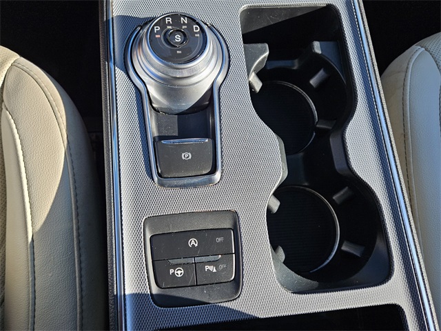 2021 Ford Edge Titanium photo 20