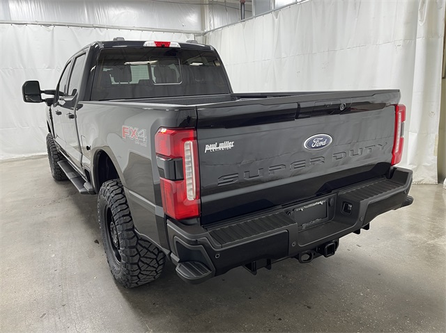 2024 Ford F-250 Lariat photo 4
