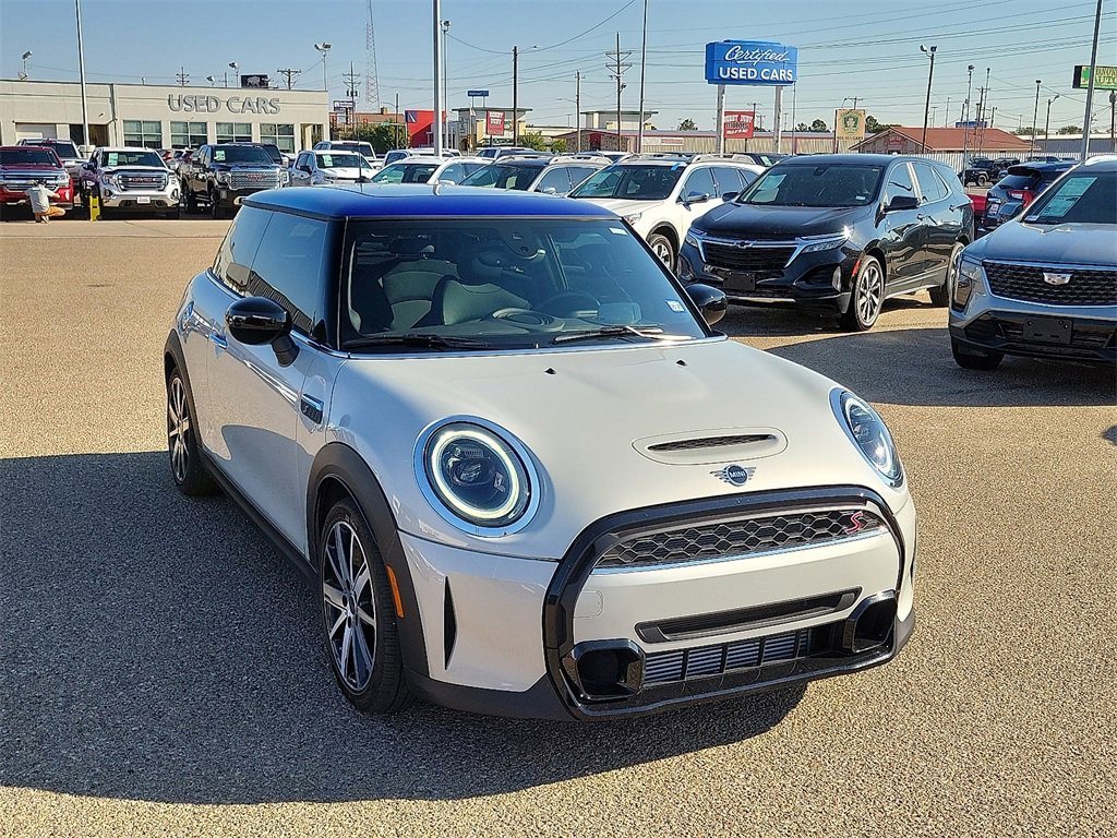2022 Mini Cooper 2 Door Hardtop S photo 2