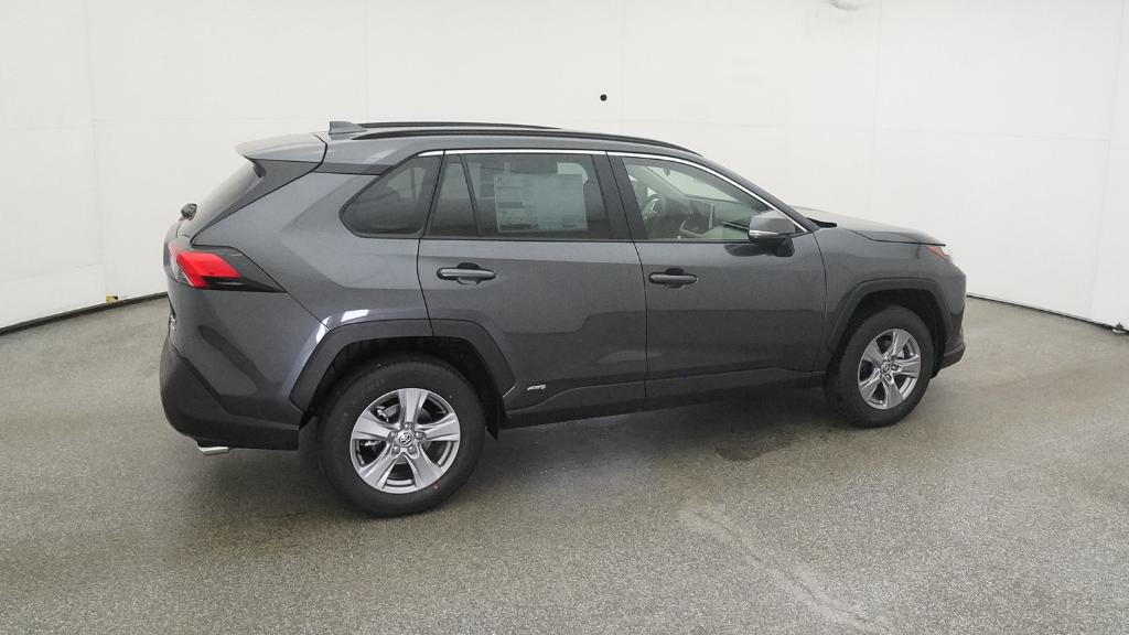 2025 Toyota RAV4 Hybrid XLE photo 24