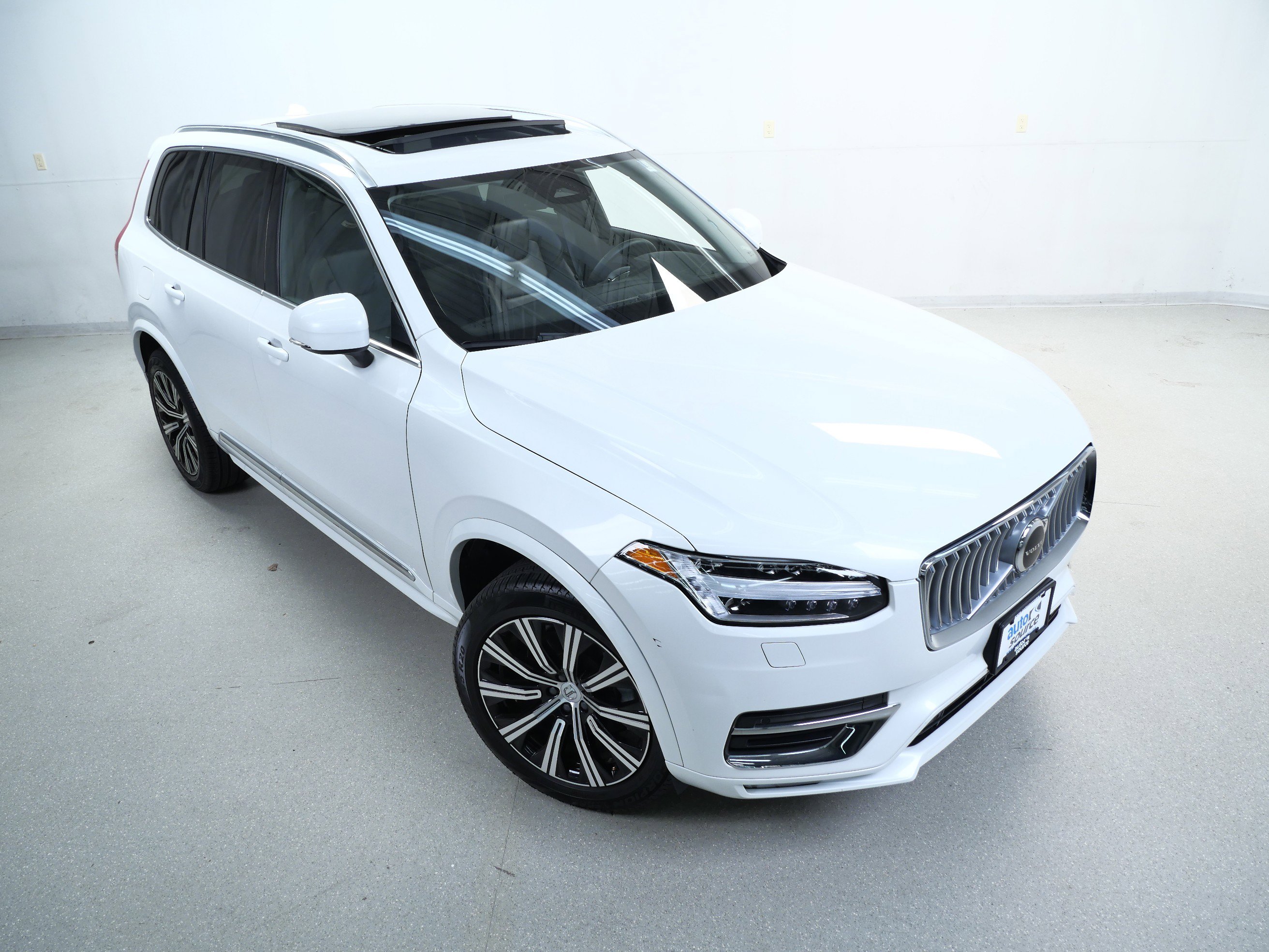 2024 Volvo XC90 Core photo 4