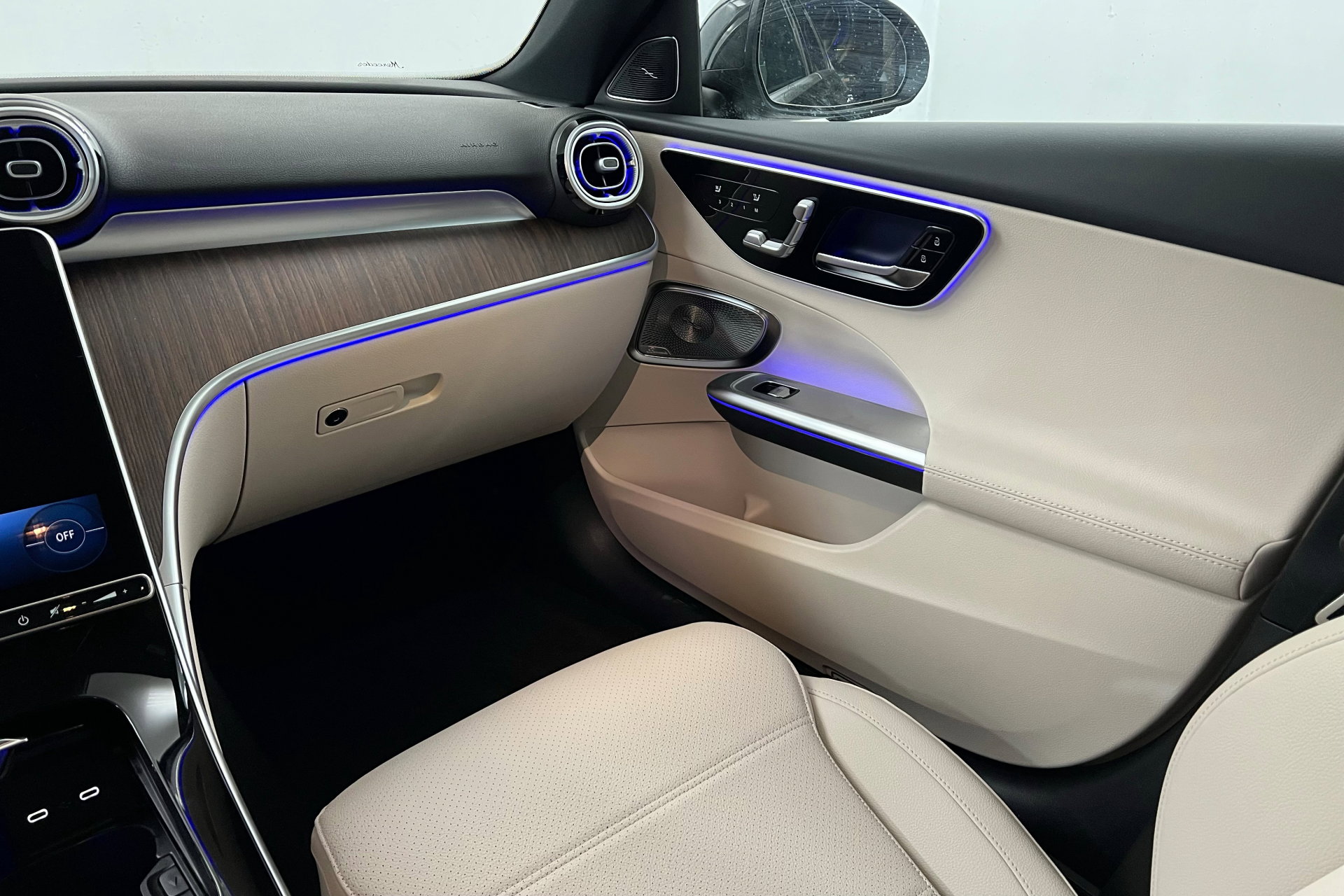 2025 Mercedes Benz C 300 4MATIC Sedan photo 10